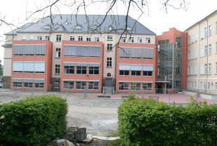 Rainer-Fetscher-Gymnasium Pirna - Sanierung Altbau, Neubau Verbindungstreppenhaus